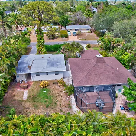 Villa Subtropical Oasis -Naples Fl Retreat